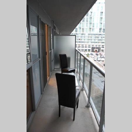Pinnacle Suites - Luxurious Downtown Suite Toronto Quarto foto
